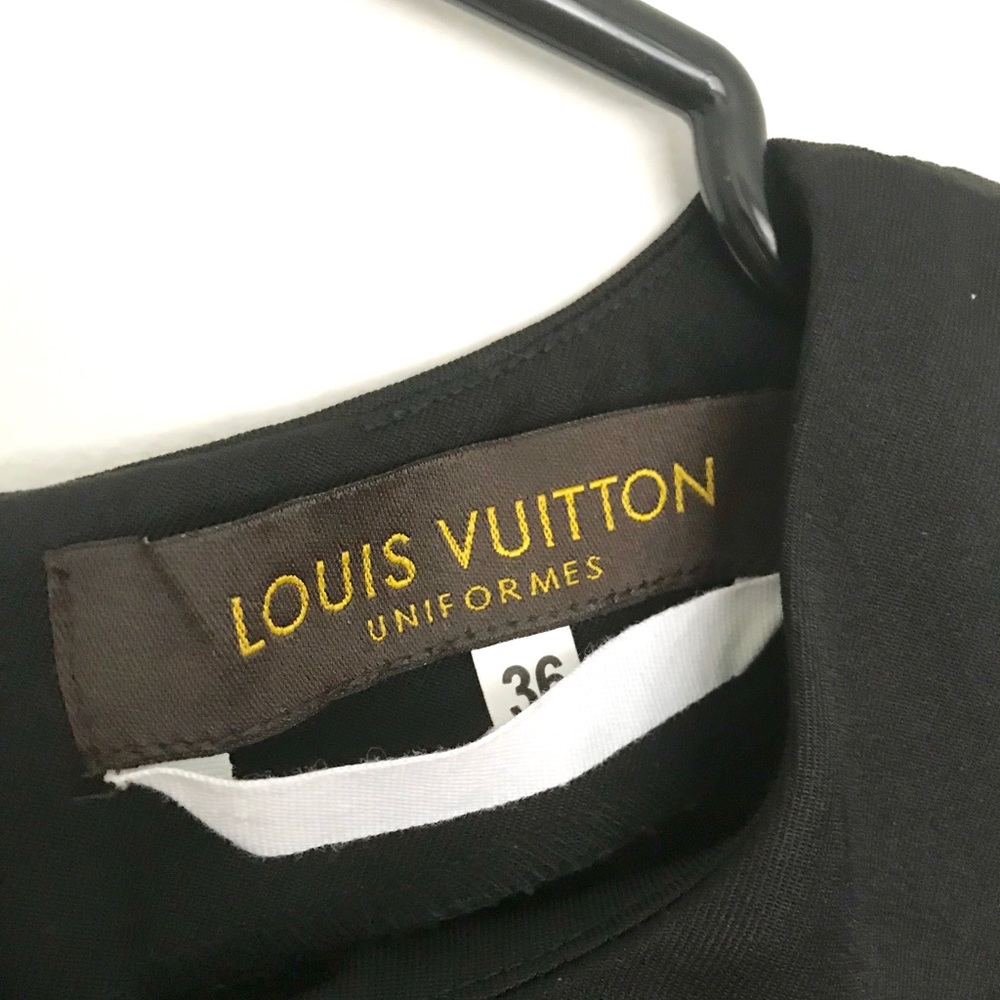 Louis Vuitton 3/4 Sleeve top